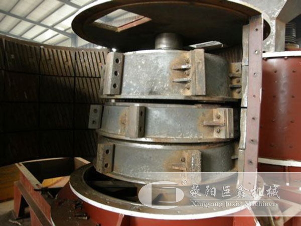 復(fù)合式制砂機內(nèi)部結(jié)構(gòu)